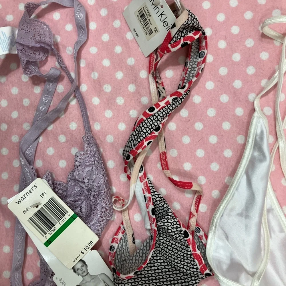 3 Thongs NEW